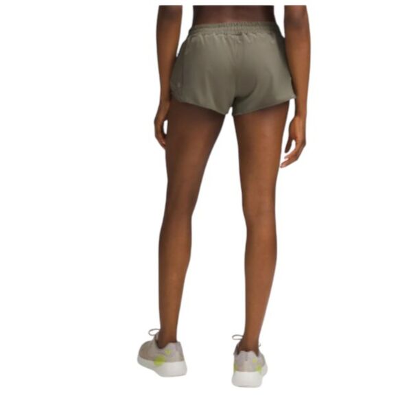 Lululemon Hotty Hot Low-Rise 2.5" Short *Army Green - Picture 5 of 9